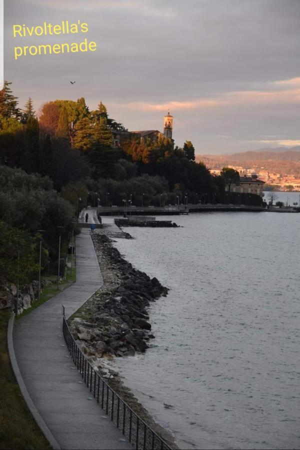Luminoso Trilocale Con Piscina E Giardino Privato Apartment Desenzano del Garda Luaran gambar
