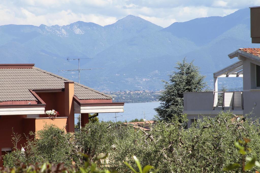 Luminoso Trilocale Con Piscina E Giardino Privato Apartment Desenzano del Garda Luaran gambar